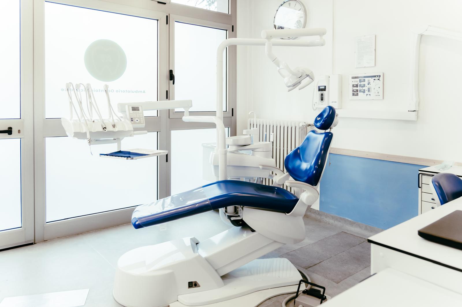 Interno sala medica Ambulatorio Odontoiatrico Idice
